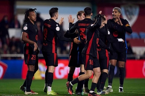 تشكيل برشلونة لمواجهة ريال بيتيس في كأس الملك.. أولمو أساسيًا